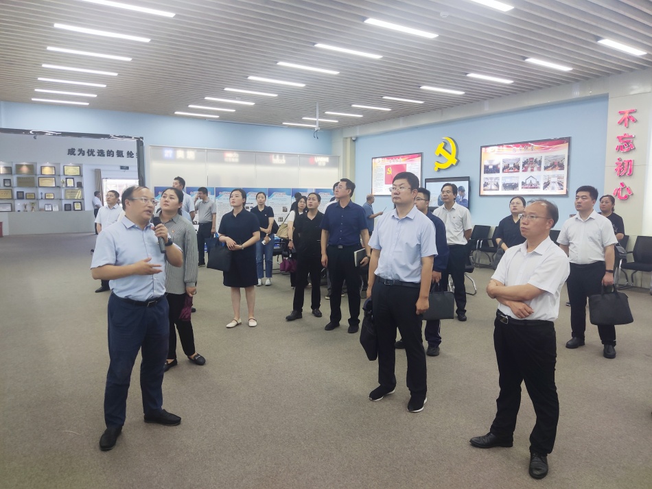 2024年7月17日，市國資委系統在公司開(kāi)展“三組聯(lián)建”現場(chǎng)觀(guān)摩1（公司展廳）_副本